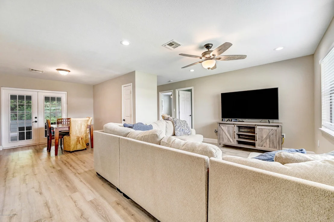 Photo of 2558 Lorna Drive