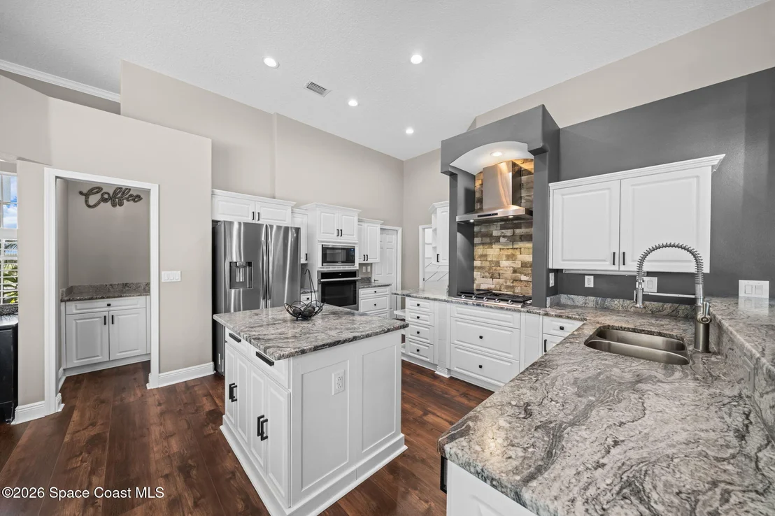 Photo of 842 Thrasher Drive