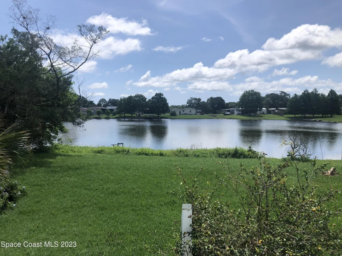 Photo of 340 Maplewood Boulevard