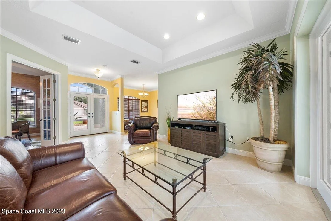 Photo of 373 Flanders Drive