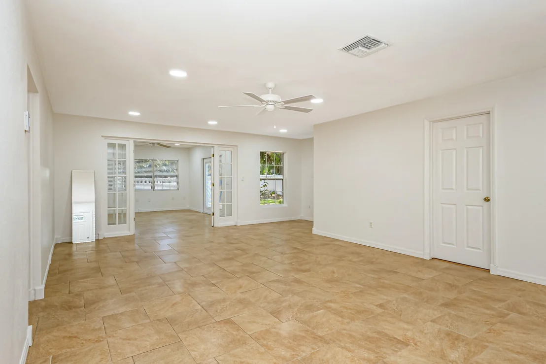 Photo of 407 Par Avenue