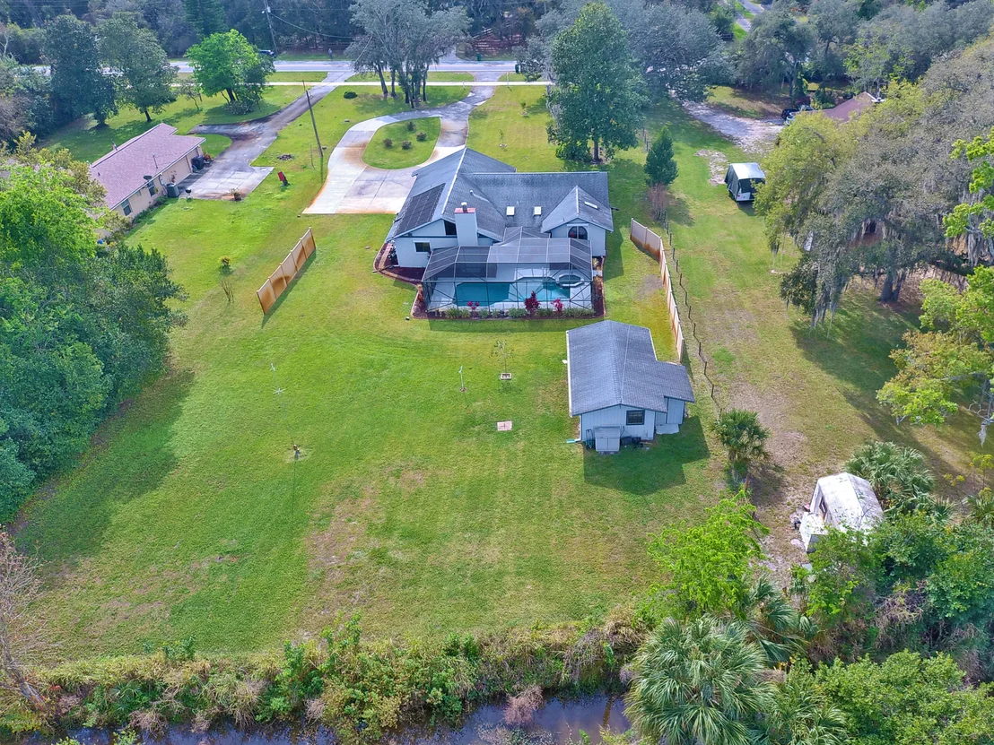 Photo of 1355 War Eagle Boulevard