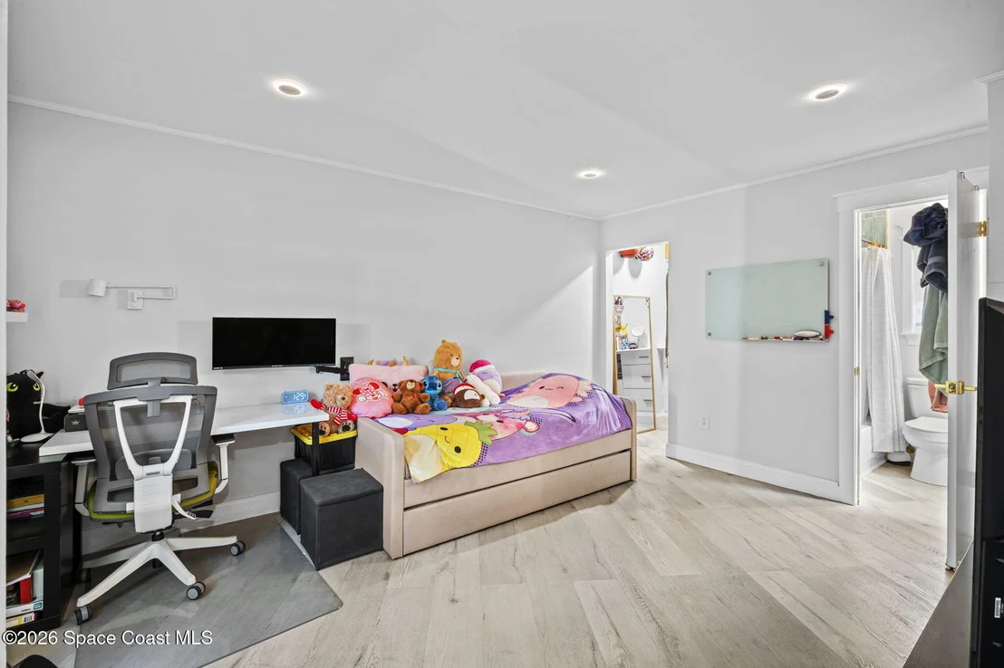 Photo of 7245 Madison Street