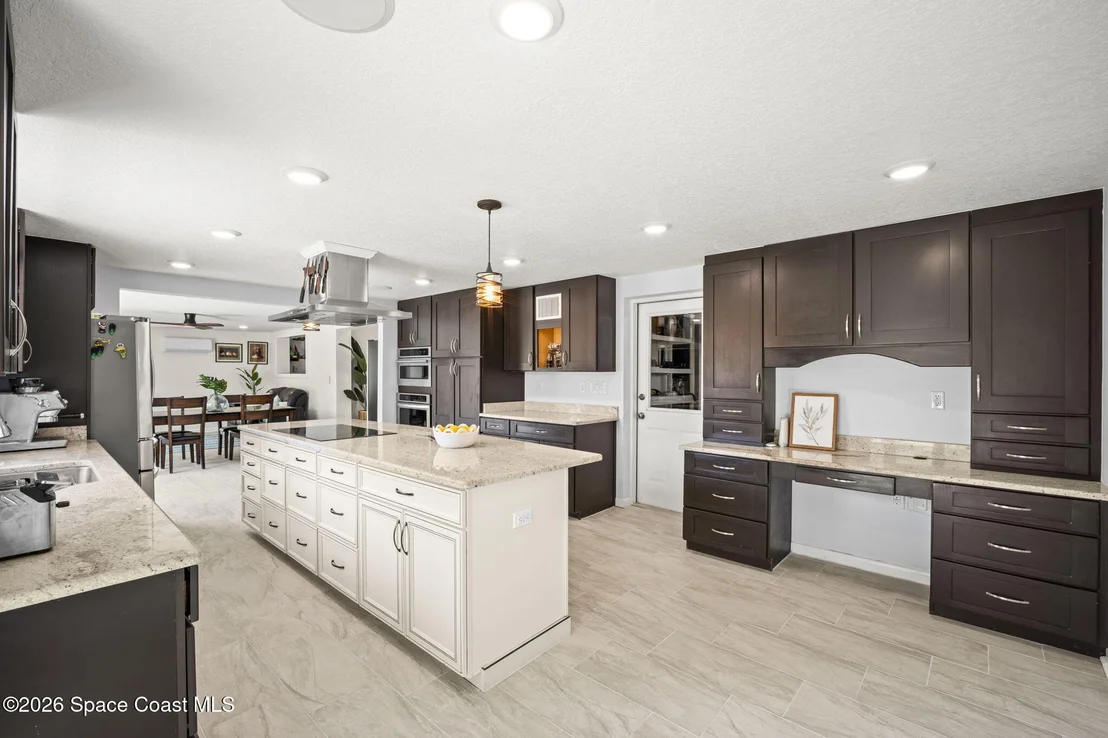 Photo of 500 Seabreeze Drive