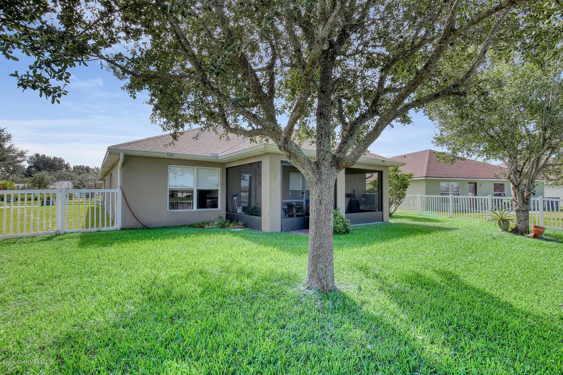 Photo of 2371 Bridgeport Circle