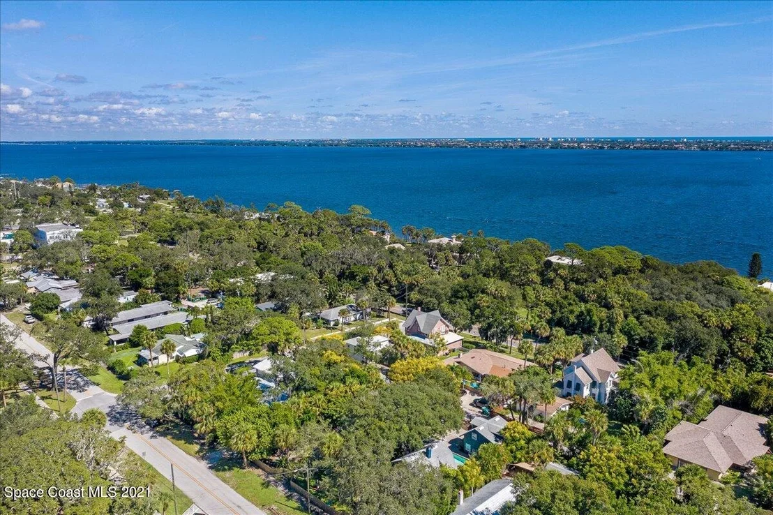 Photo of 1800 Pineapple Avenue