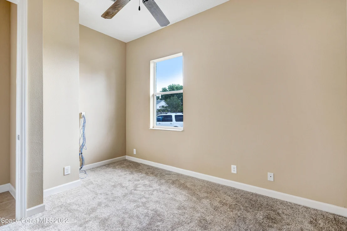 Photo of 1601 Eldron Boulevard SE