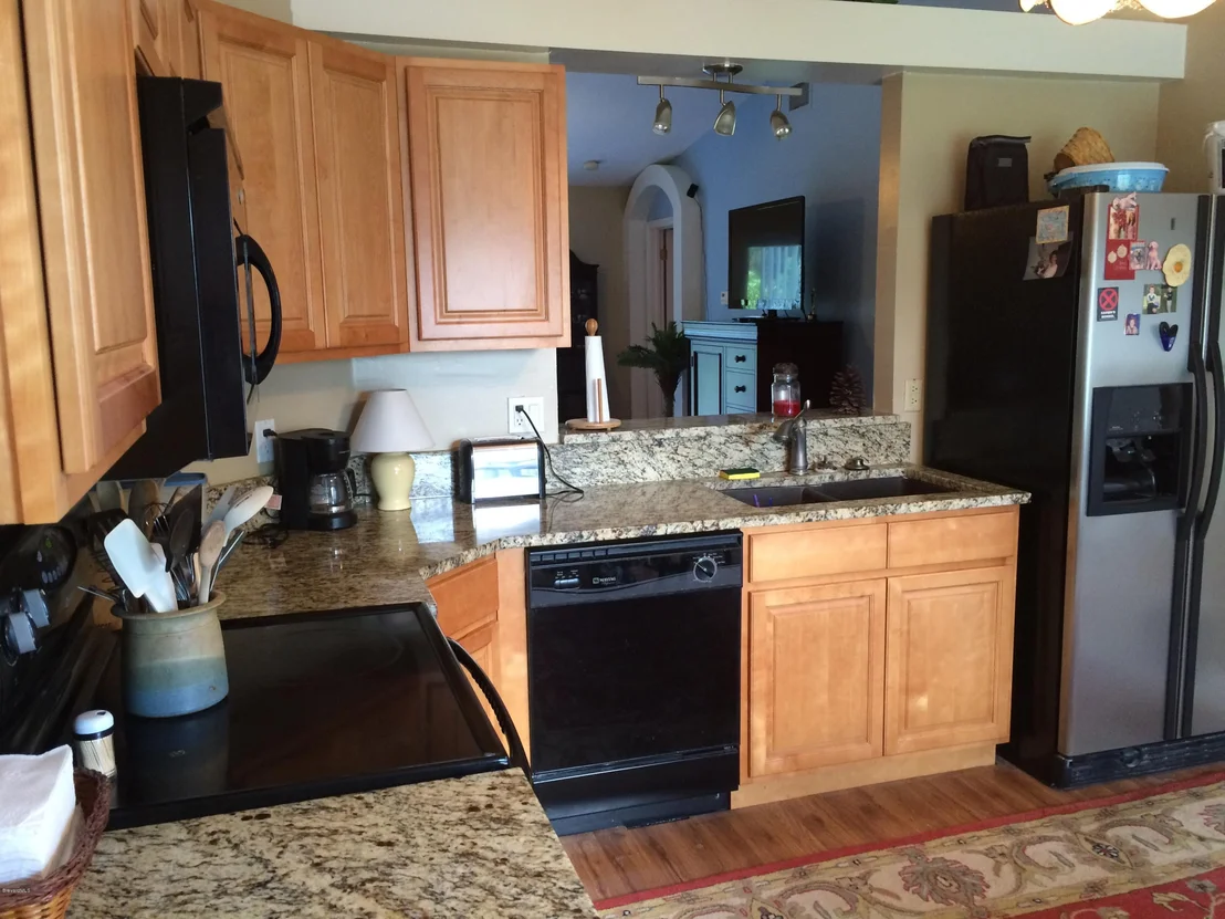 Photo of 973 Helm Way