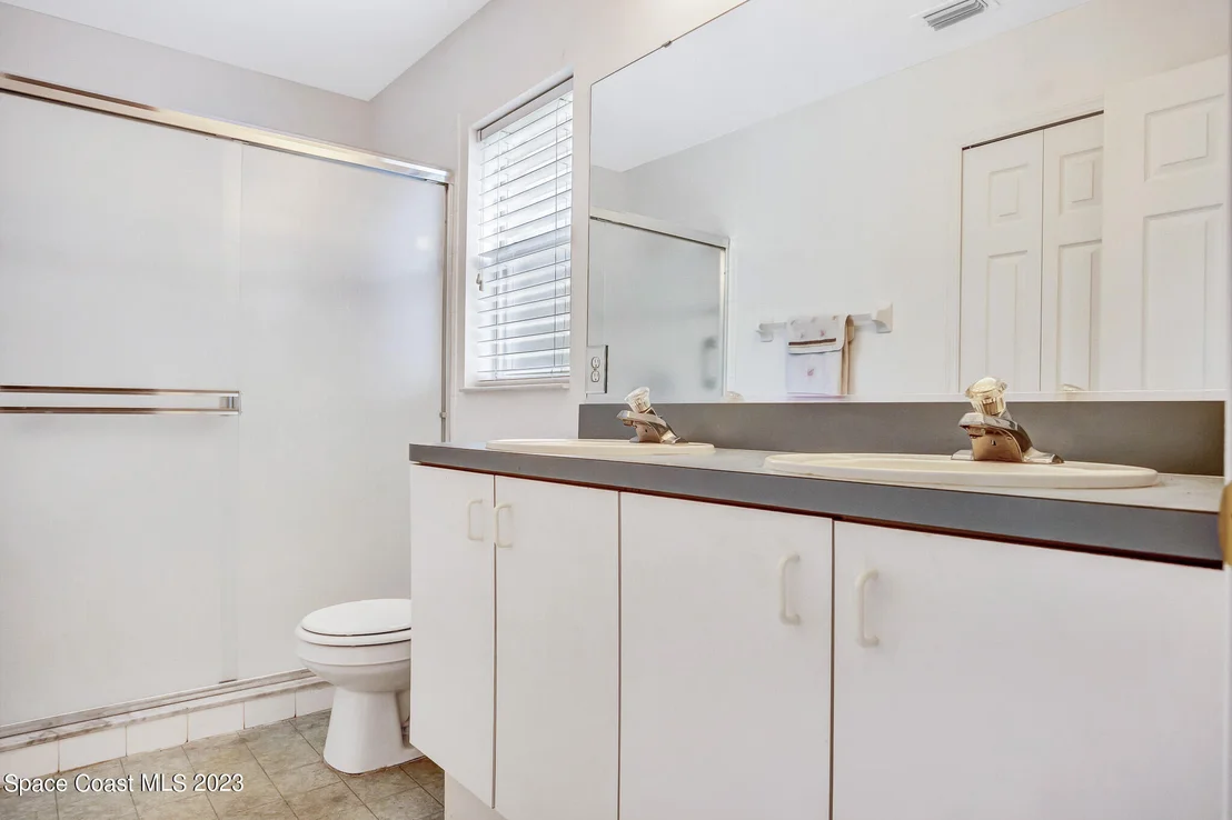 Photo of 958 Pine Creek Circle NE