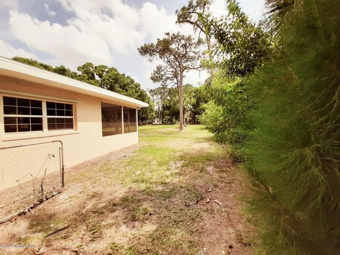 Photo of 8473 Sheridan Road