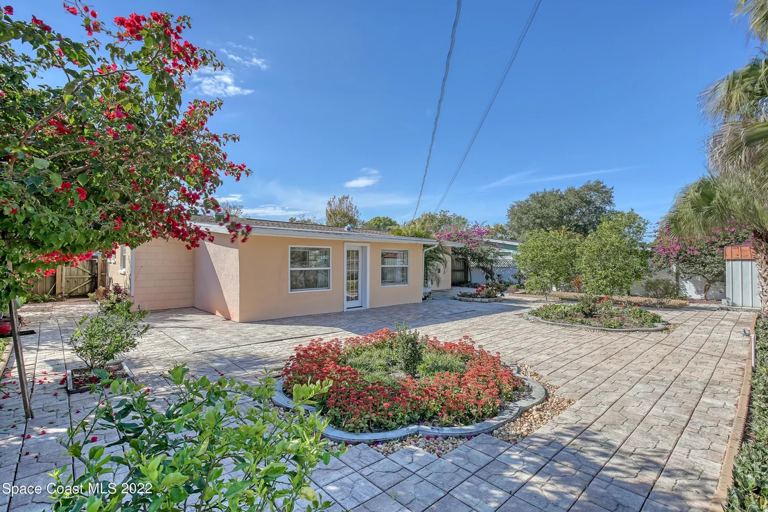 Photo of 972 Miracle Way