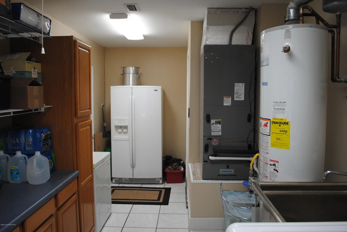 Photo of 1557 Spruce Road