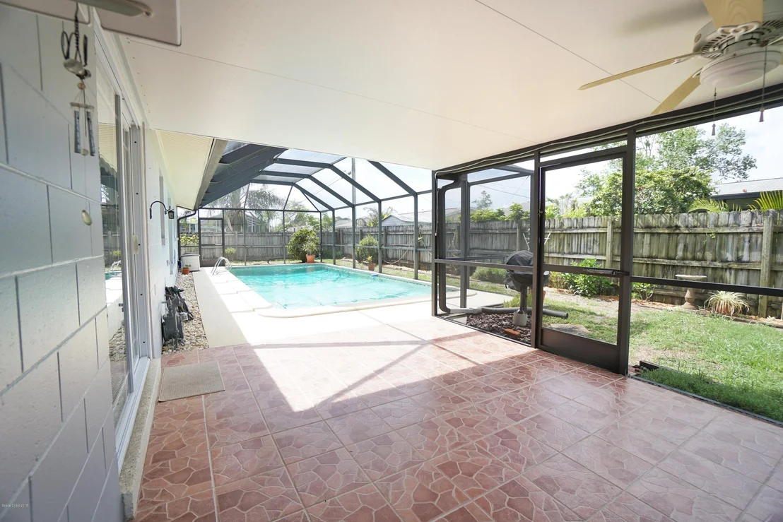 Photo of 913 Kings Post Road