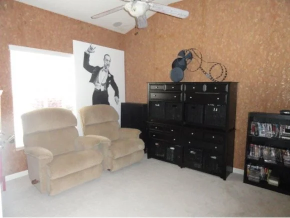 Photo of 911 Glen Abbey Way