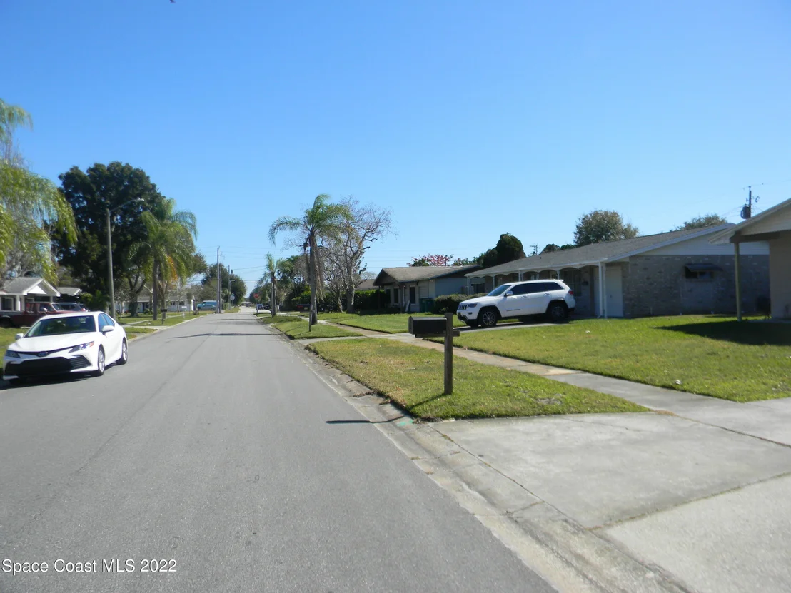 Photo of 2132 Lakeview Drive