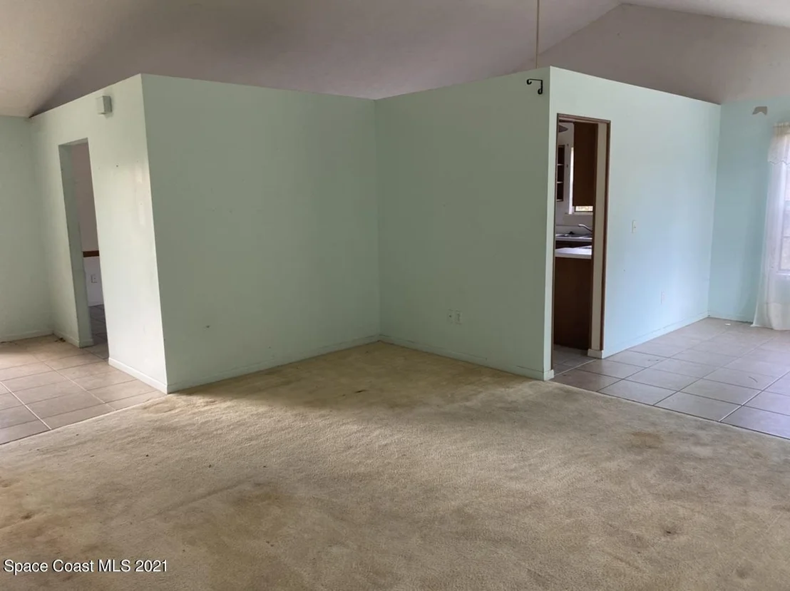 Photo of 2339 Fallon Boulevard NE