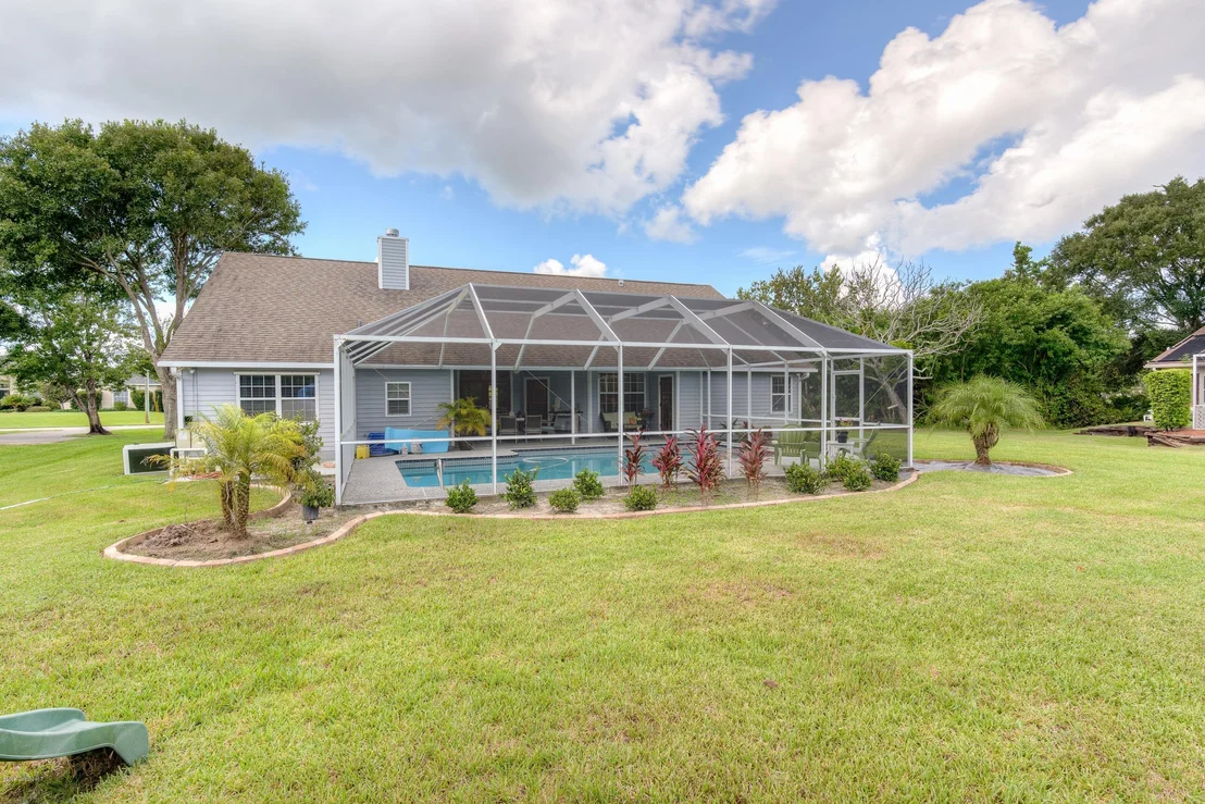 Photo of 4587 Canard Road