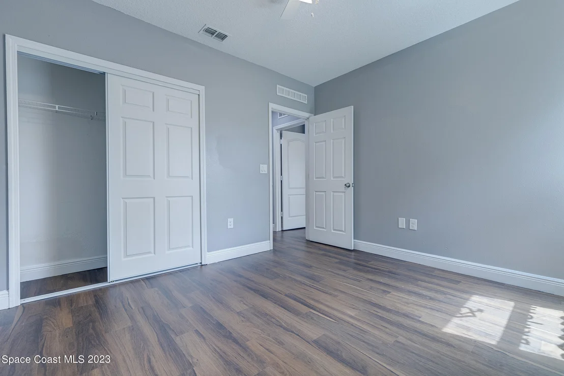 Photo of 6590 Fuller Avenue
