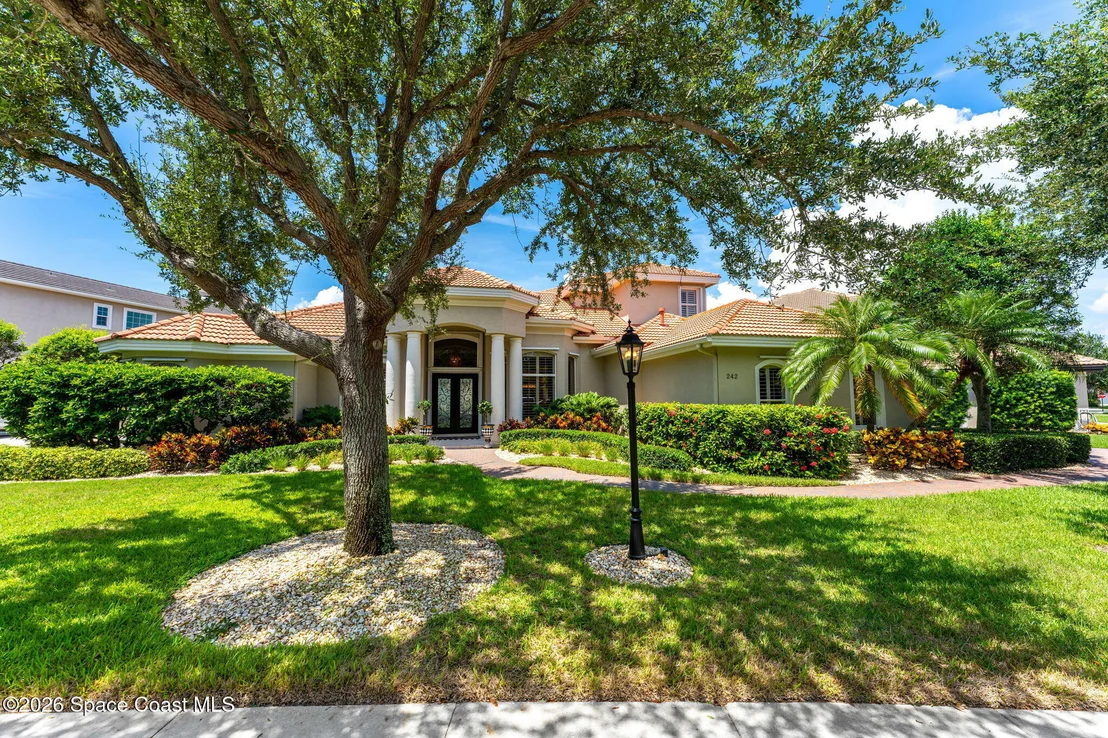 Photo of 242 Flanders Drive