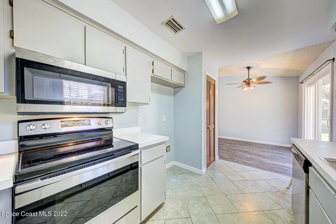 Photo of 5970 Barranco Avenue