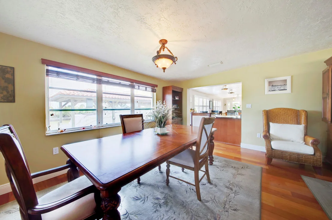 Photo of 469 Angelo Lane