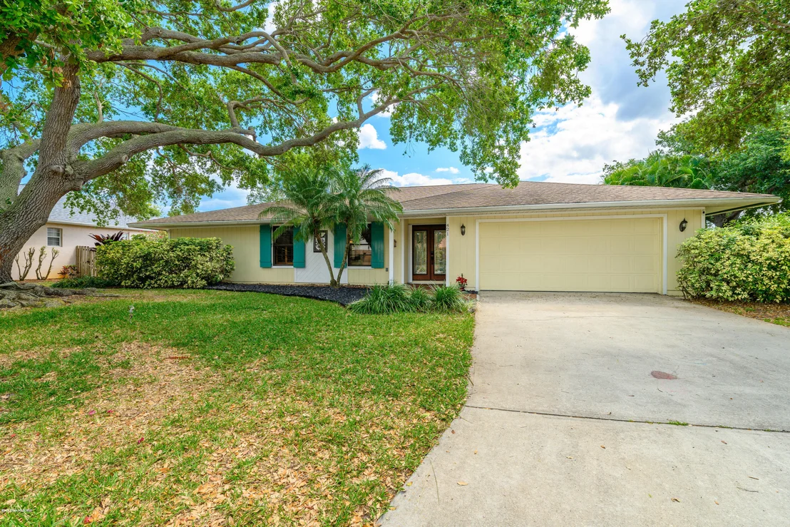 Photo of 421 Monaco Drive