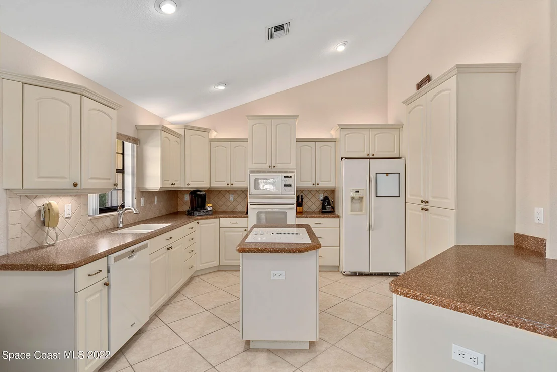 Photo of 1655 James Circle