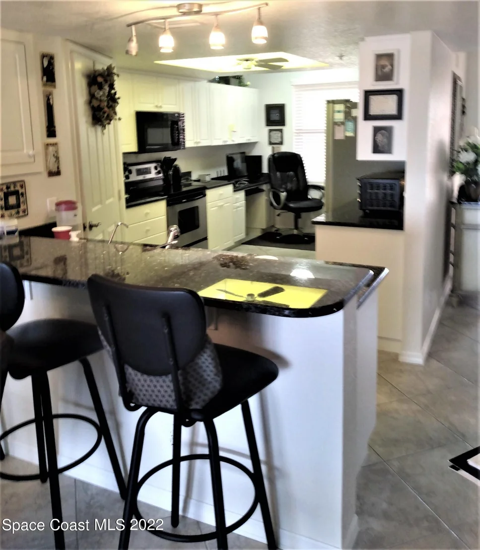 Photo of Unit 302 at 100 Riverside Drive