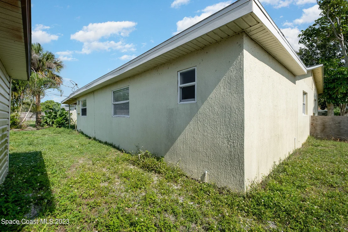 Photo of 2697 Locksley Road