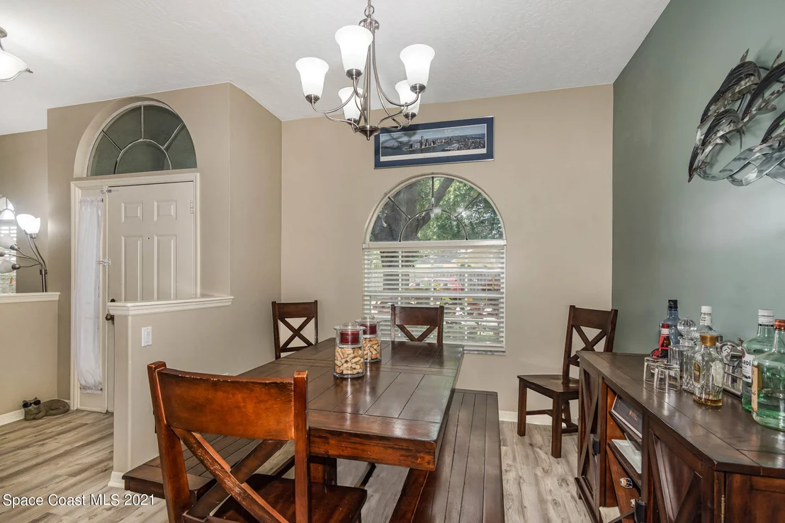 Photo of 1630 Rustic Way