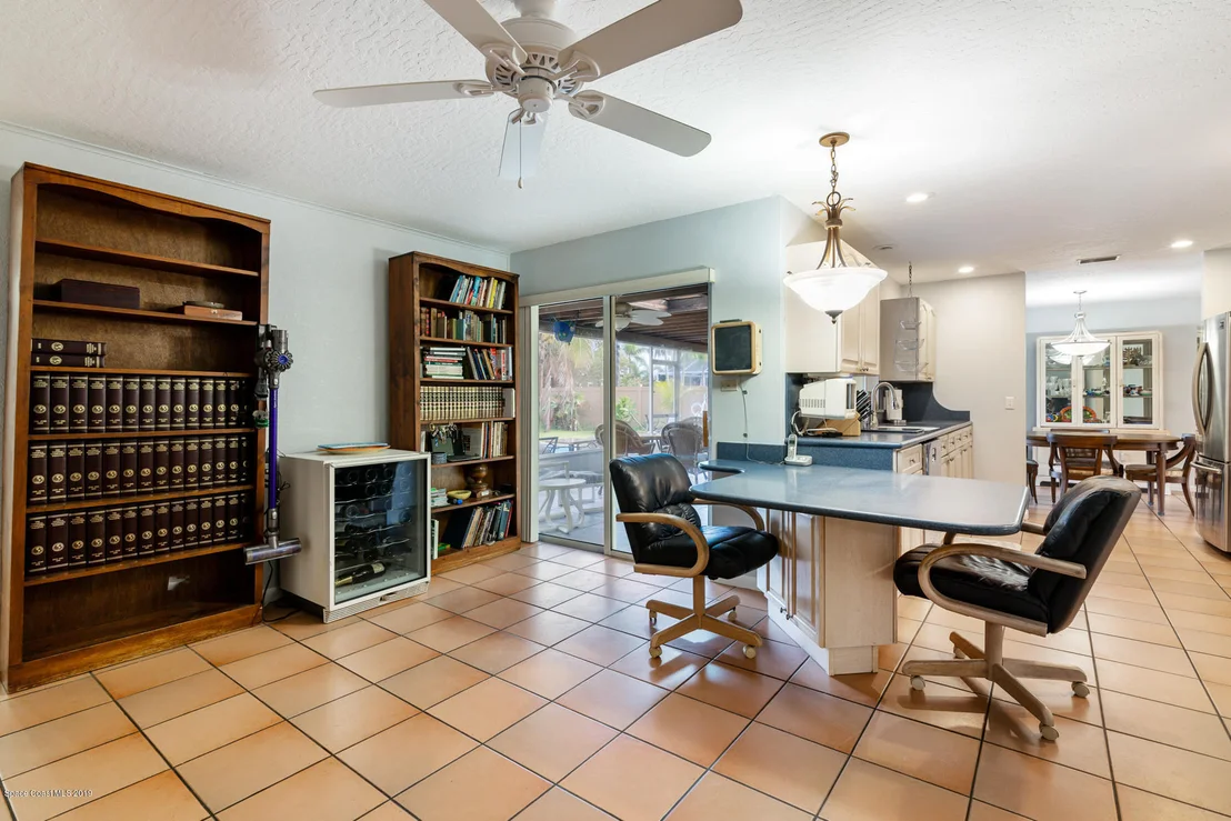 Photo of 212 Fifth Avenue