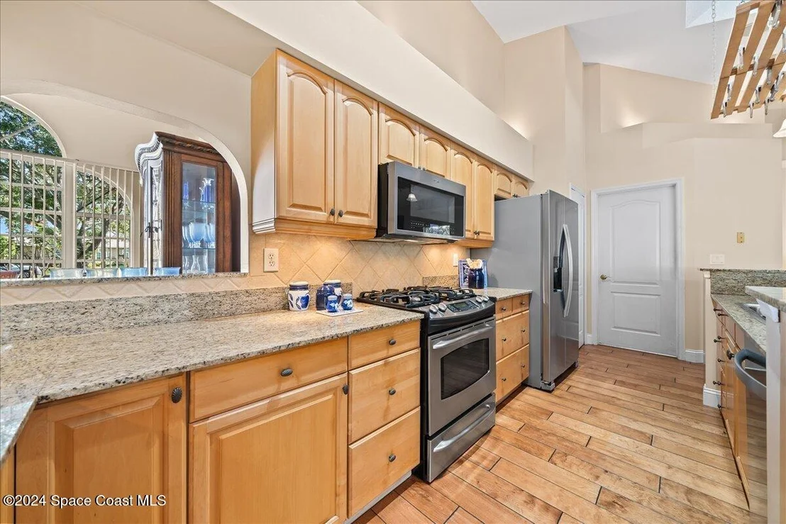 Photo of 4360 Canard Road
