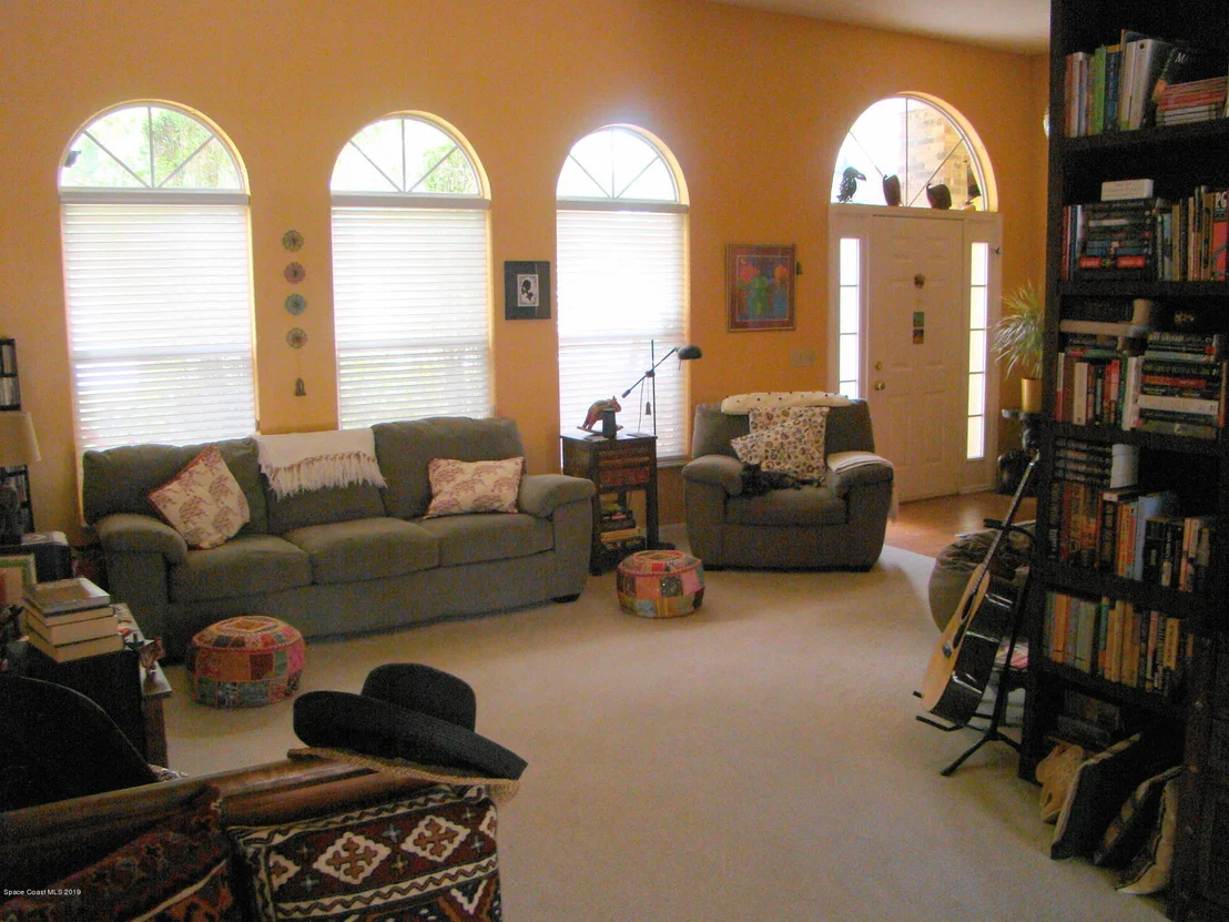 Photo of 4485 Canard Road