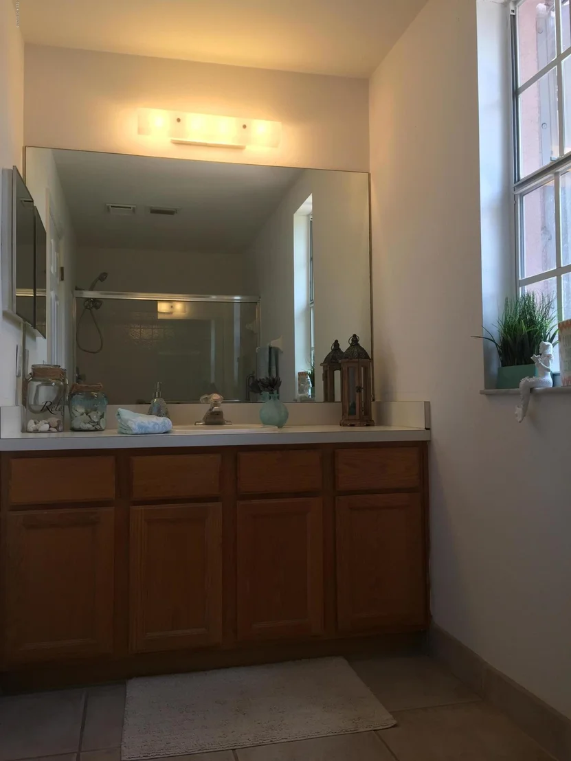 Photo of 1223 Goldenrod Circle NE