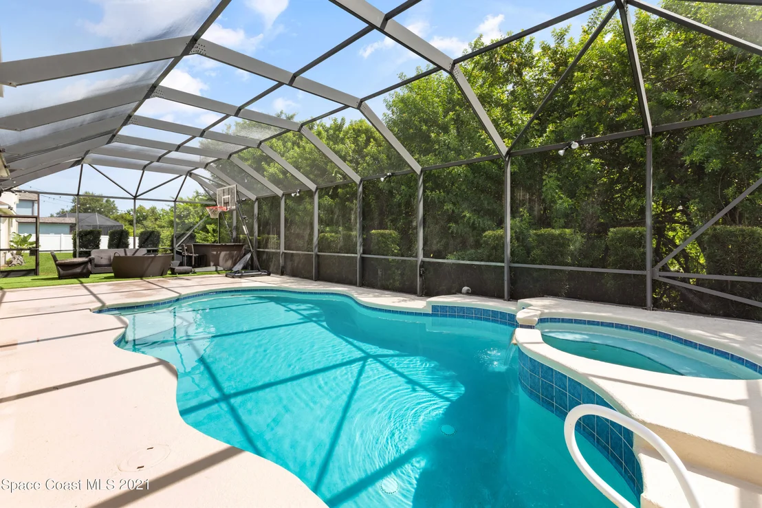 Photo of 3416 Peninsula Circle