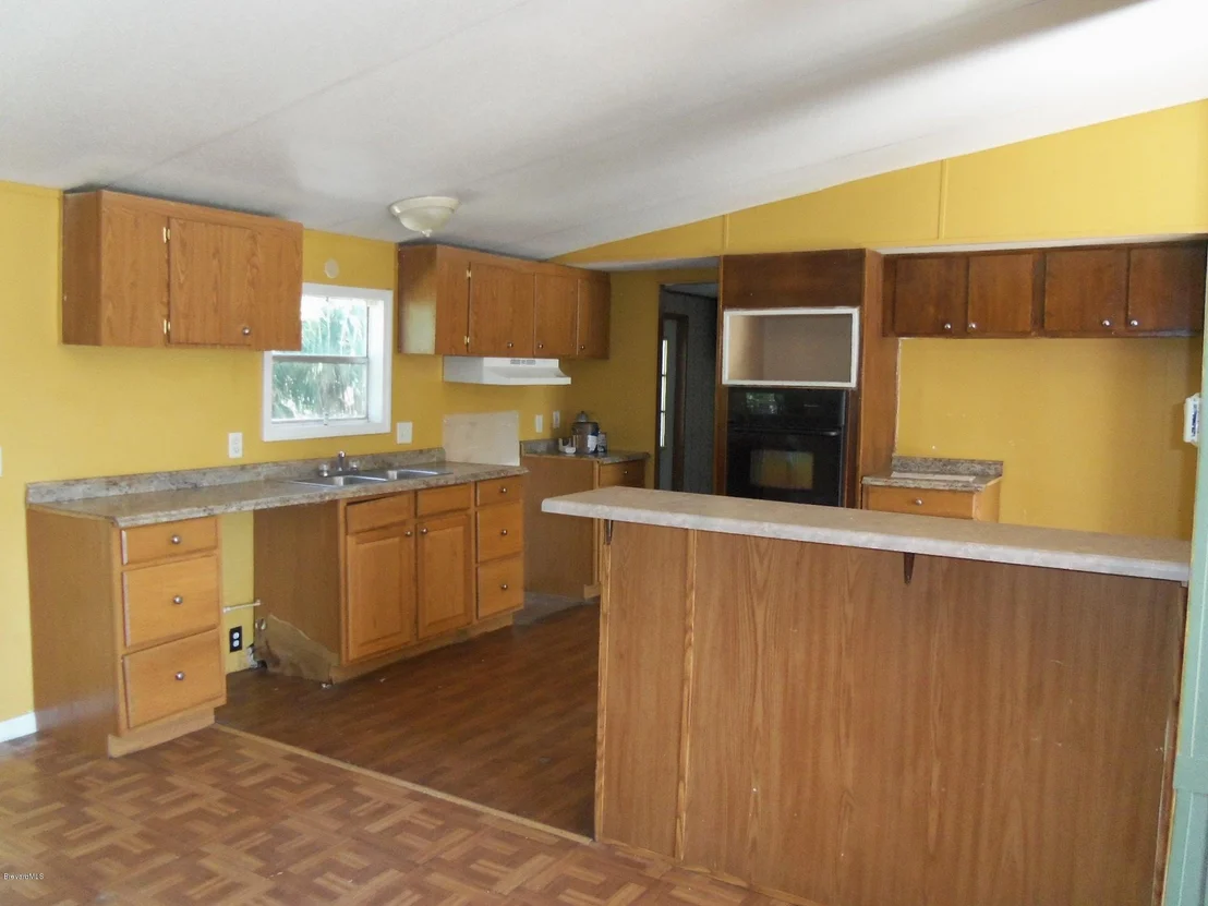 Photo of 6952 Aster Drive