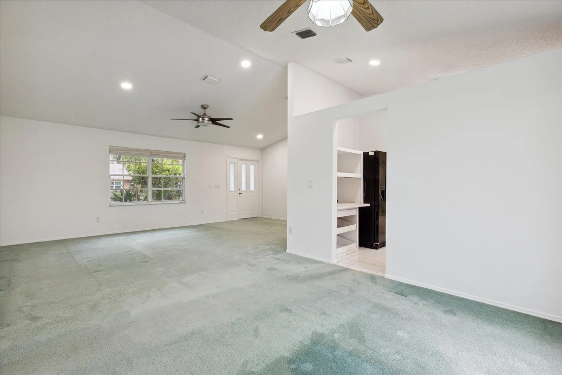 Photo of 1270 Meadowbrook Road NE