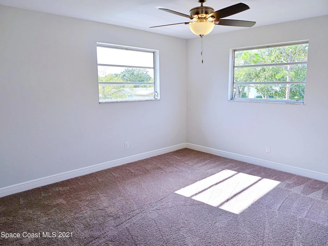 Photo of 1728 Golfview Drive