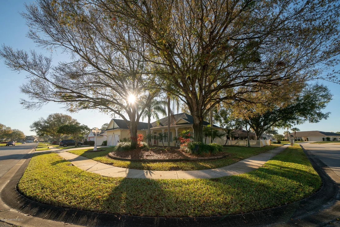 Photo of 973 Whisperoak Drive