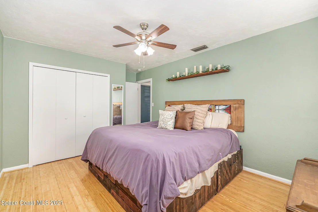 Photo of 570 Loveridge Drive