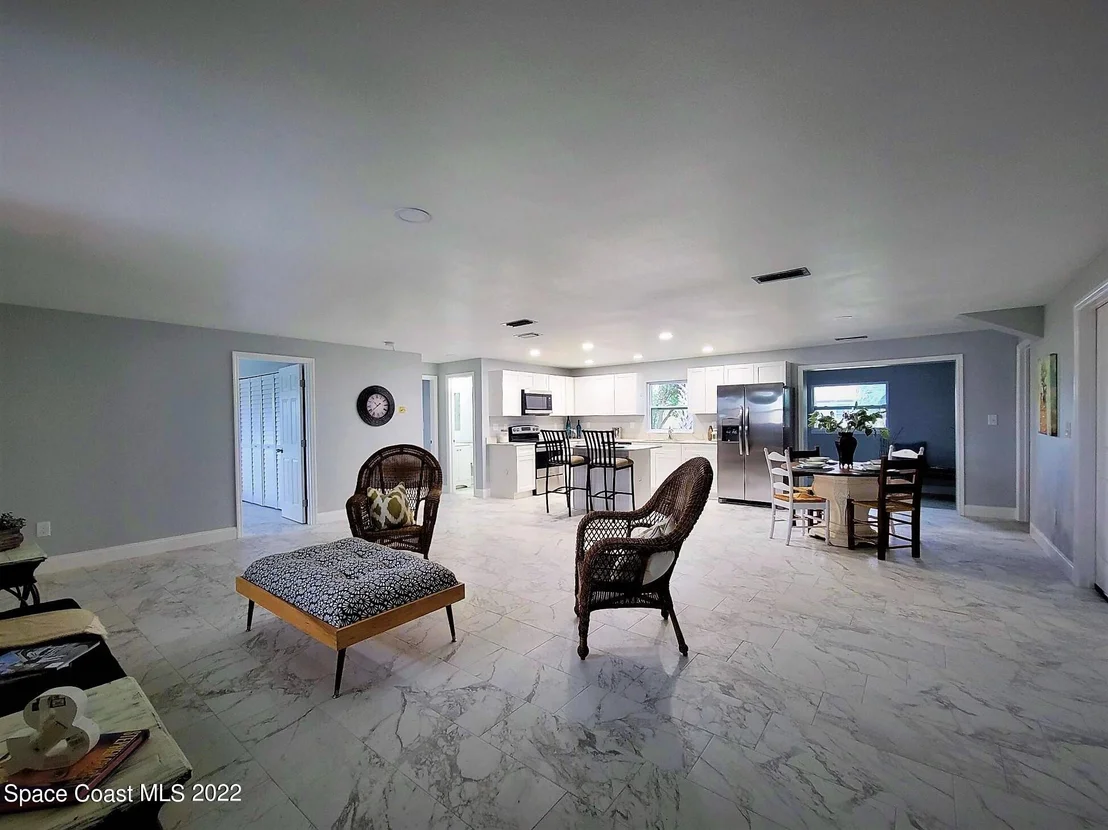 Photo of 2019 Barkley Avenue