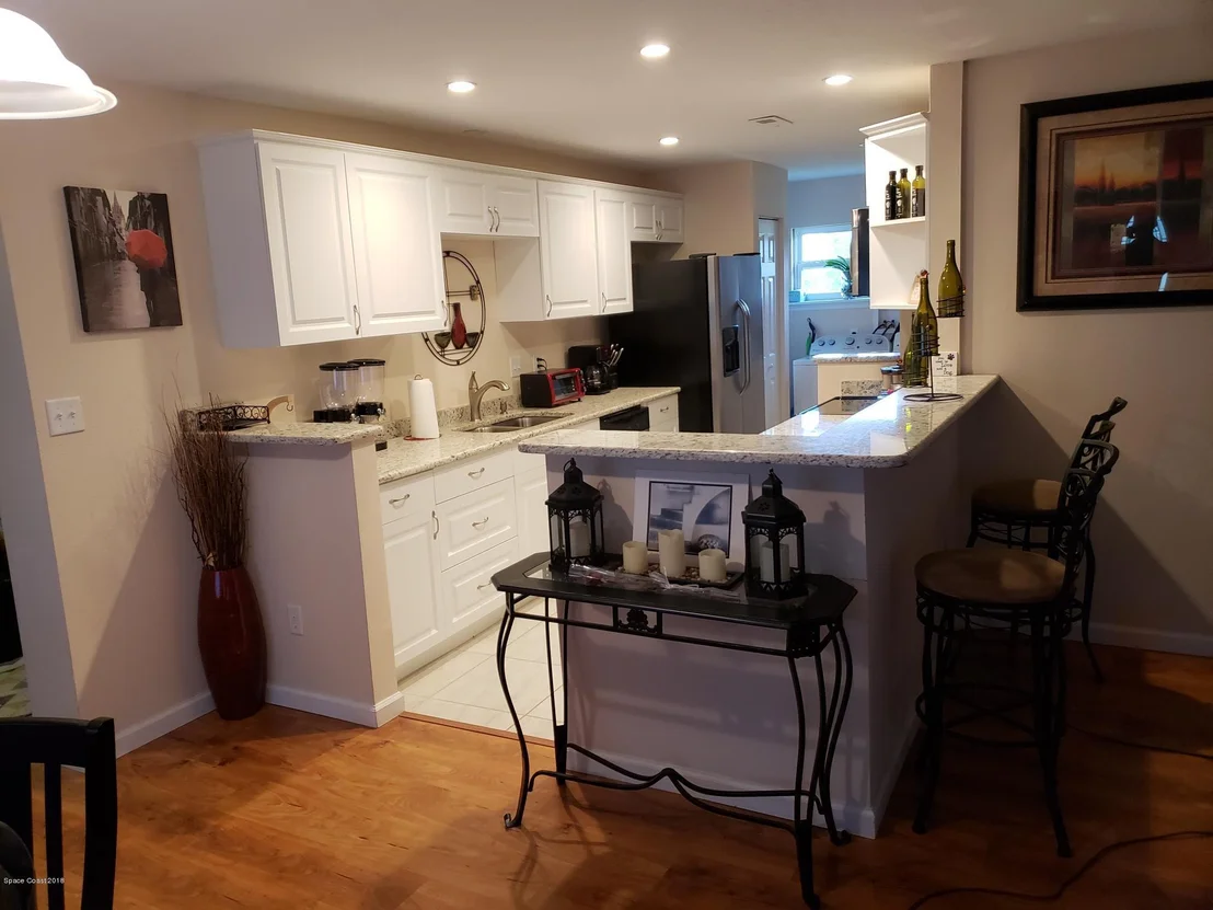 Photo of 945 Lexington Road