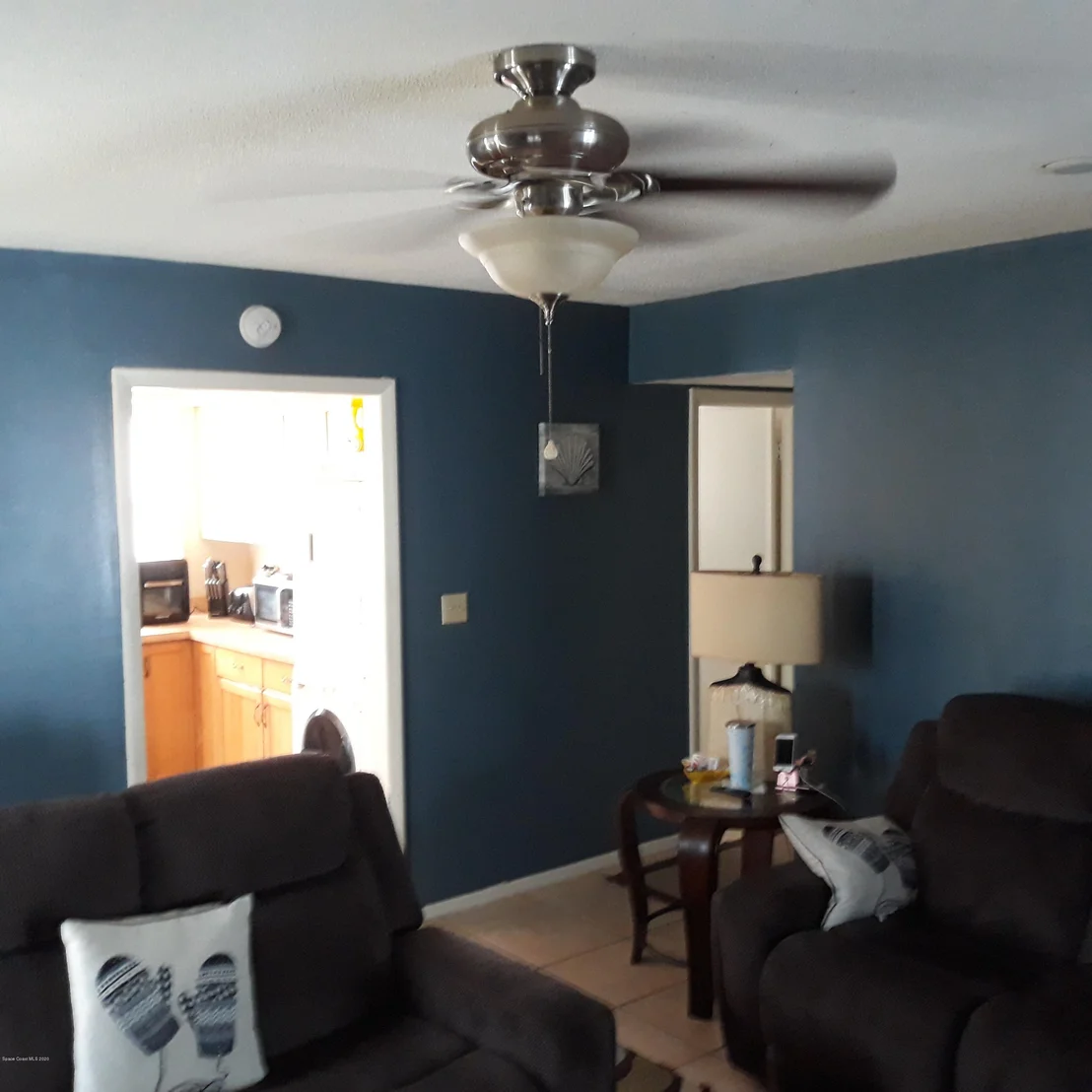 Photo of 954 Darwin Lane NE