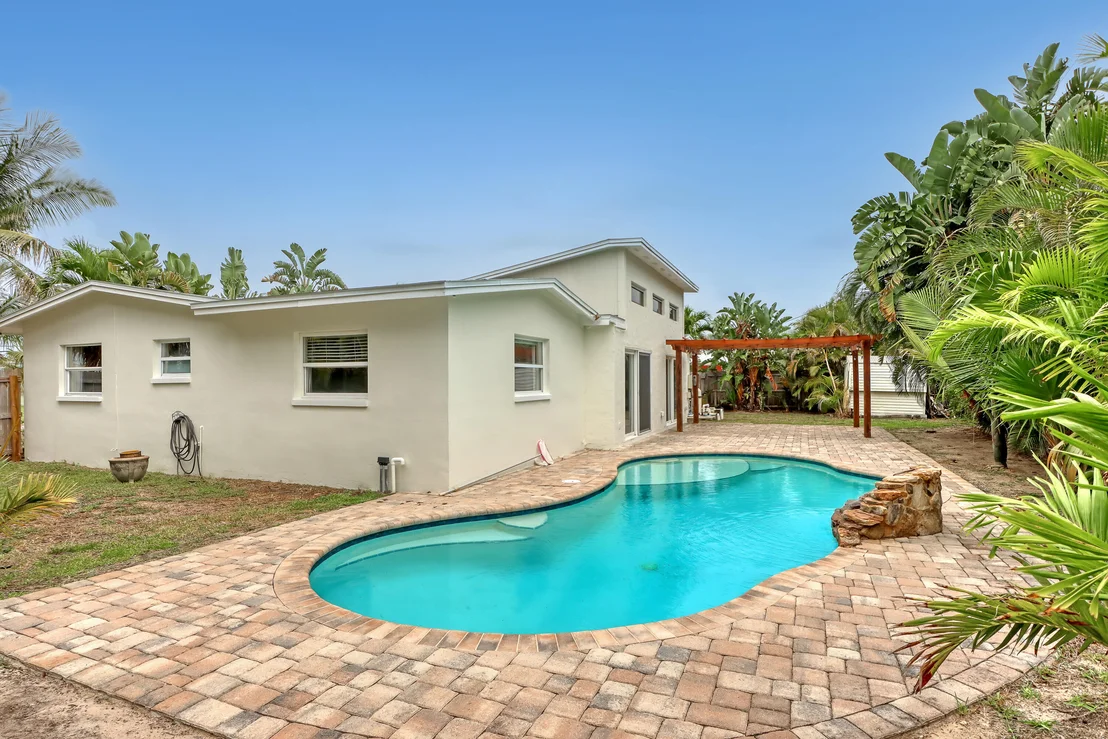 Photo of 355 Brewster Road
