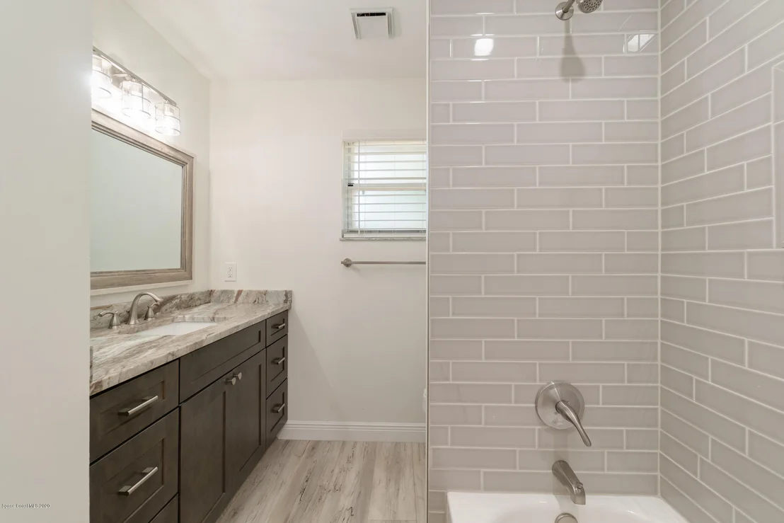 Photo of 7780 Sheridan Road