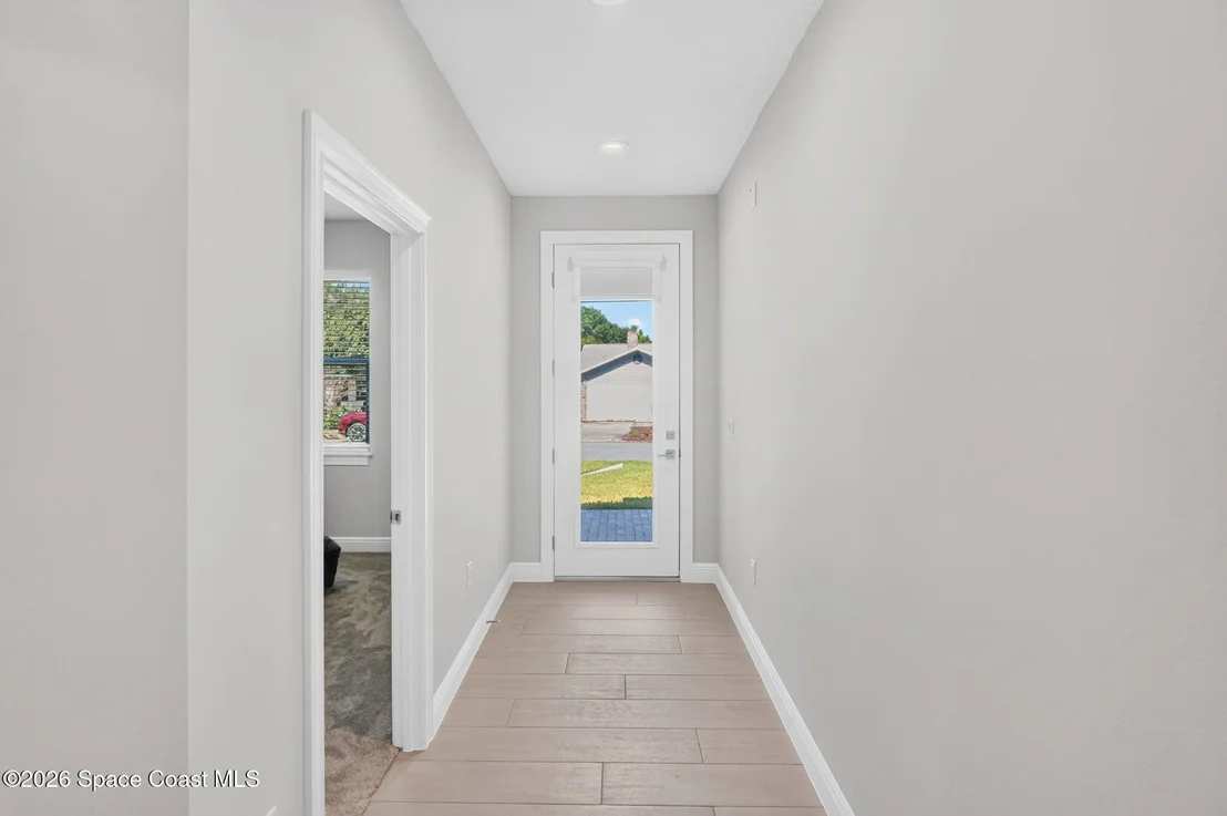 Photo of 2291 Commodore Boulevard