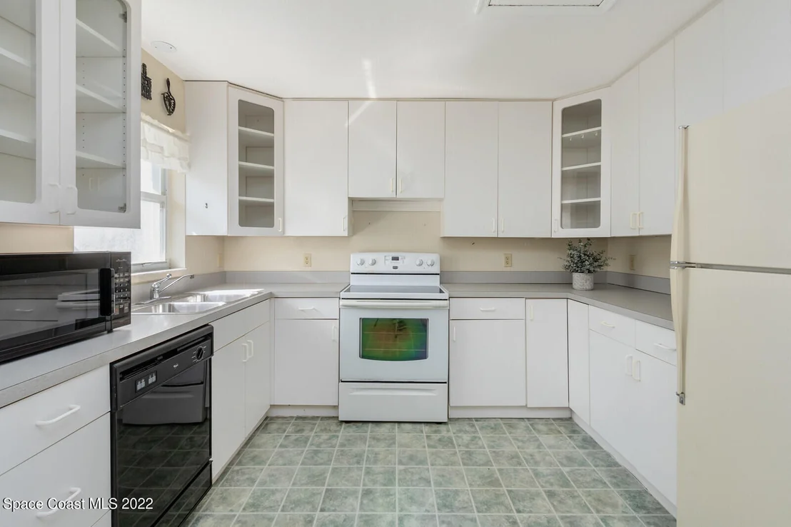 Photo of 2922 Riverview Drive