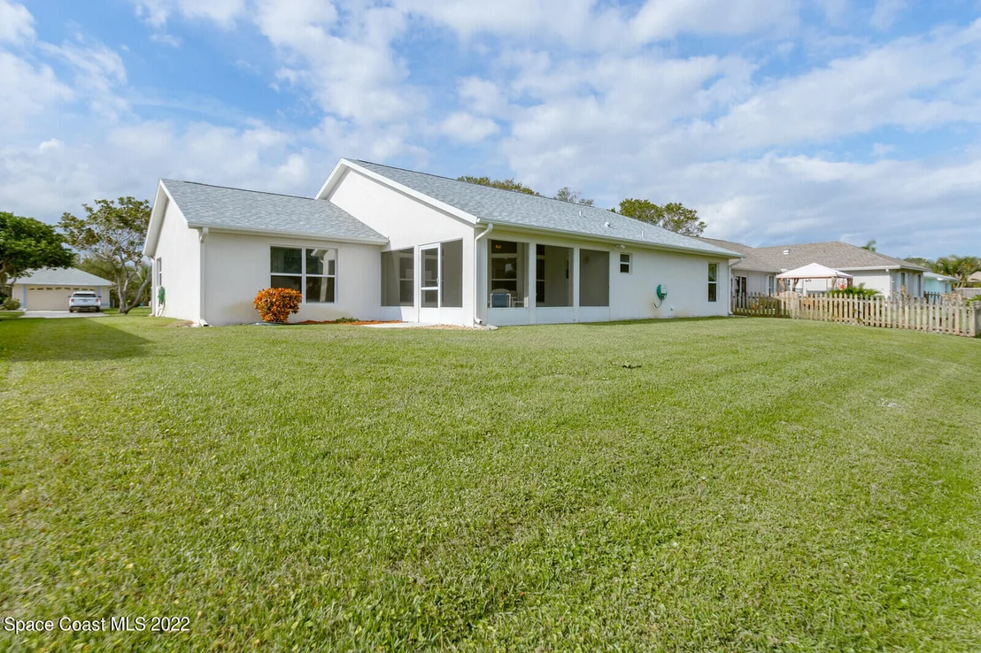 Photo of 5039 Alamanda Drive