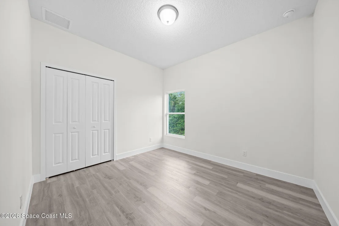 Photo of 1240 Cogan Drive SE