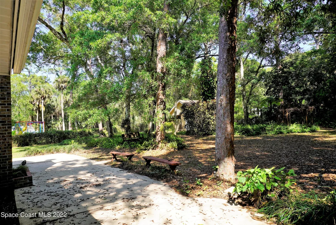Photo of 686 Hammock Road